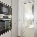 Vivi Homes - Dior Pool, Terrace & Sea View Apartament