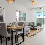 Vivi Homes - Dior Pool, Terrace & Sea View Apartament