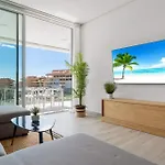 Vivi Homes - Dior Pool, Terrace & Sea View Apartament