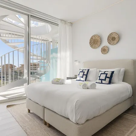 Vivi Homes - Dior Pool, Terrace & Sea View Lejlighed
