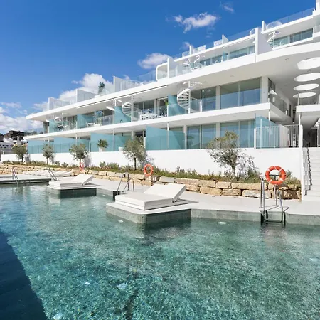 Vivi Homes - Dior Pool, Terrace & Sea View