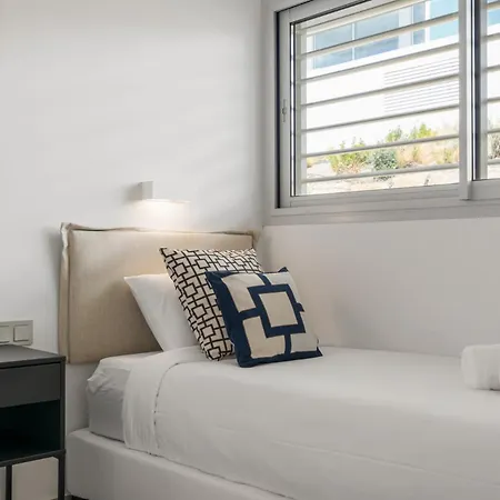 Vivi Homes - Dior Pool, Terrace & Sea View * Fuengirola
