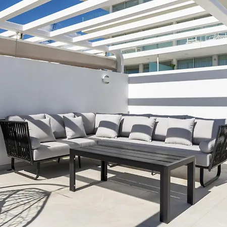 Lejlighed Vivi Homes - Dior Pool, Terrace & Sea View *