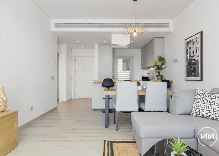 Appartement Vivi Homes - Dior Pool, Terrace & Sea View