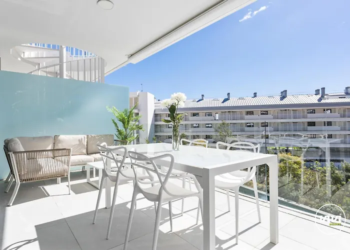 Appartement Vivi Homes - Dior Pool, Terrace & Sea View